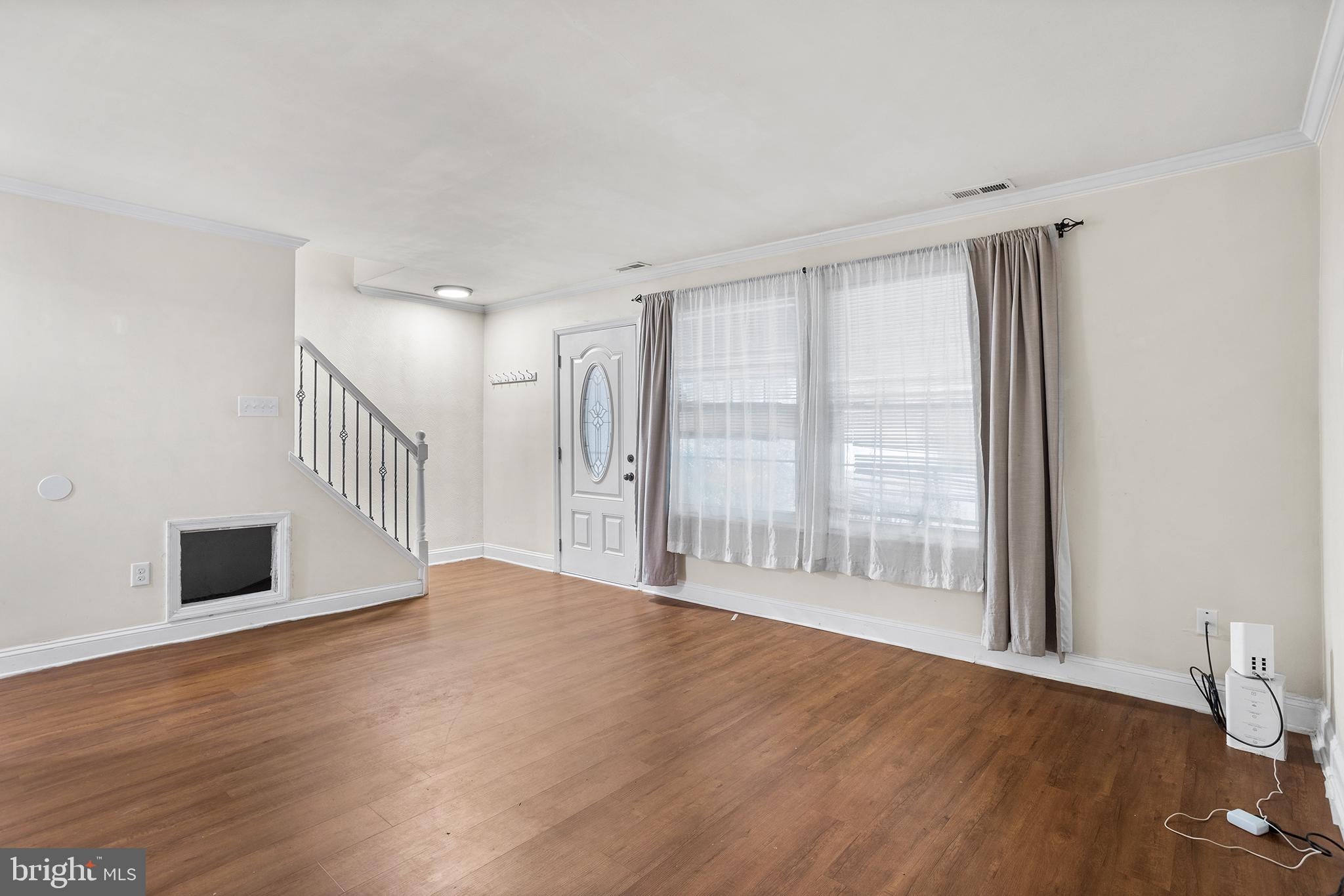 833 E ELM AVENUE