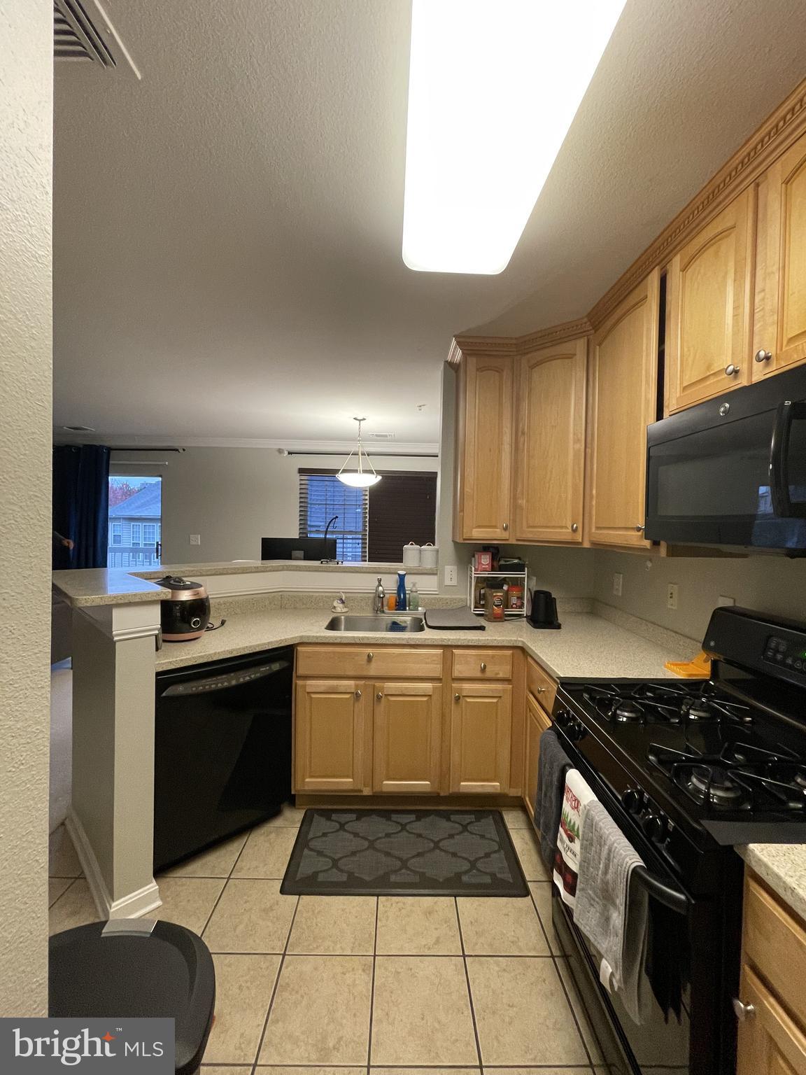 GATES OF FAIR LAKES - Residential Lease