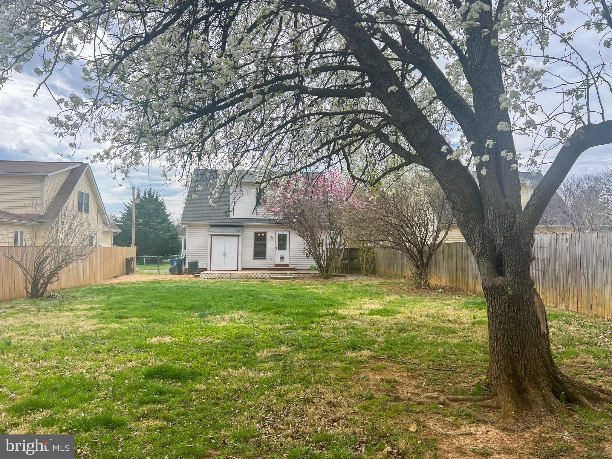 TOWN OF BERRYVILLE - Residential Lease