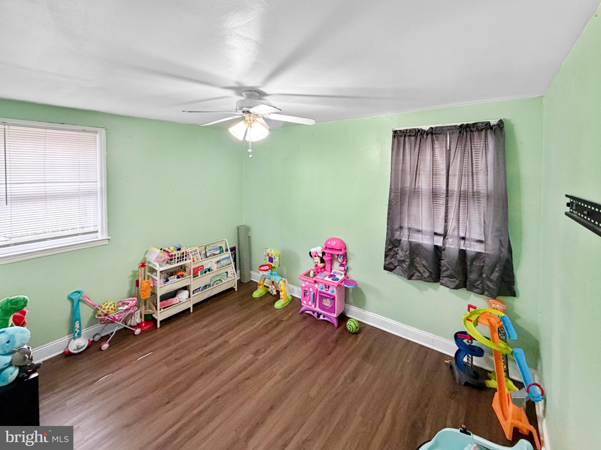 CHELSEA ESTATES - Residential