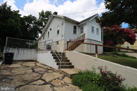 3720 WELLS AVE MOUNT RAINIER MD 20712