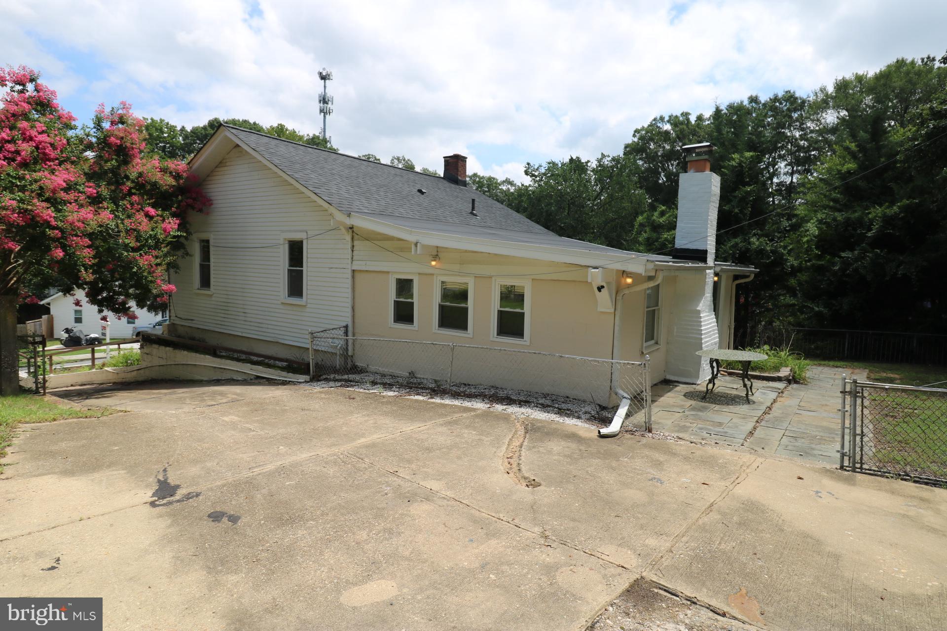 3720 WELLS AVE