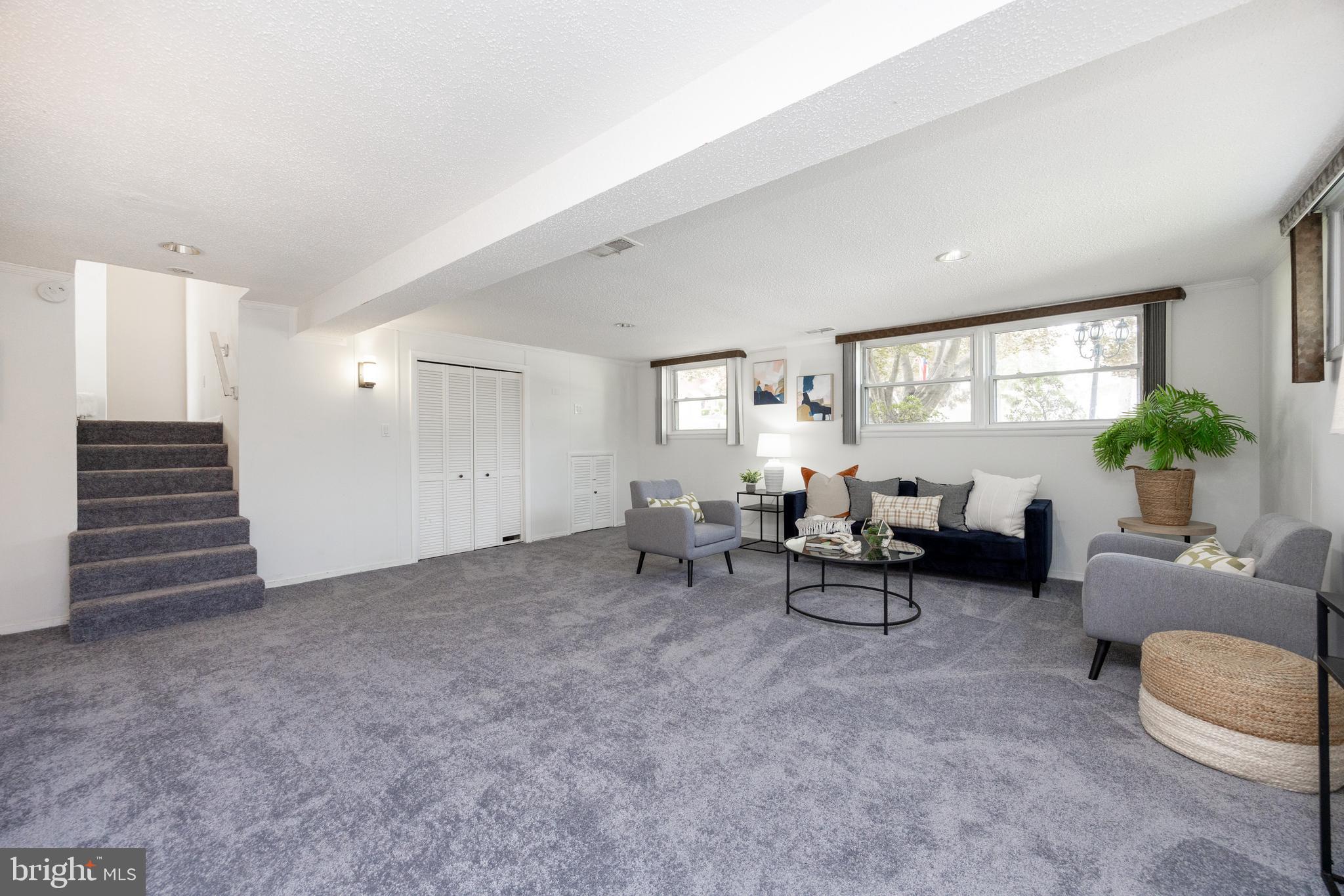 LAWRENCE PARK - Residential