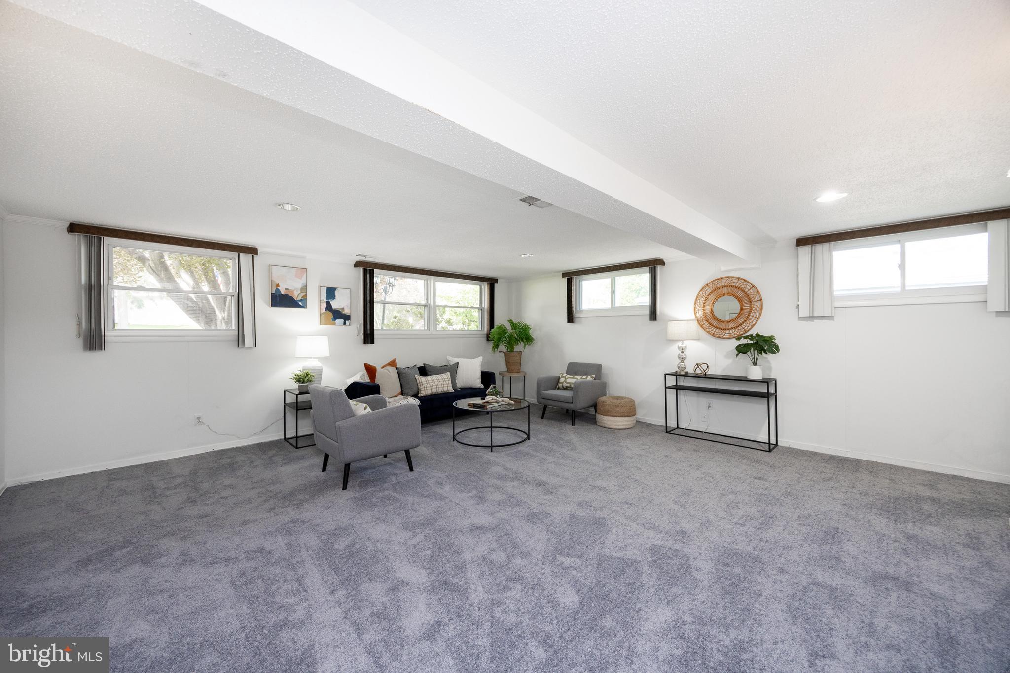 LAWRENCE PARK - Residential