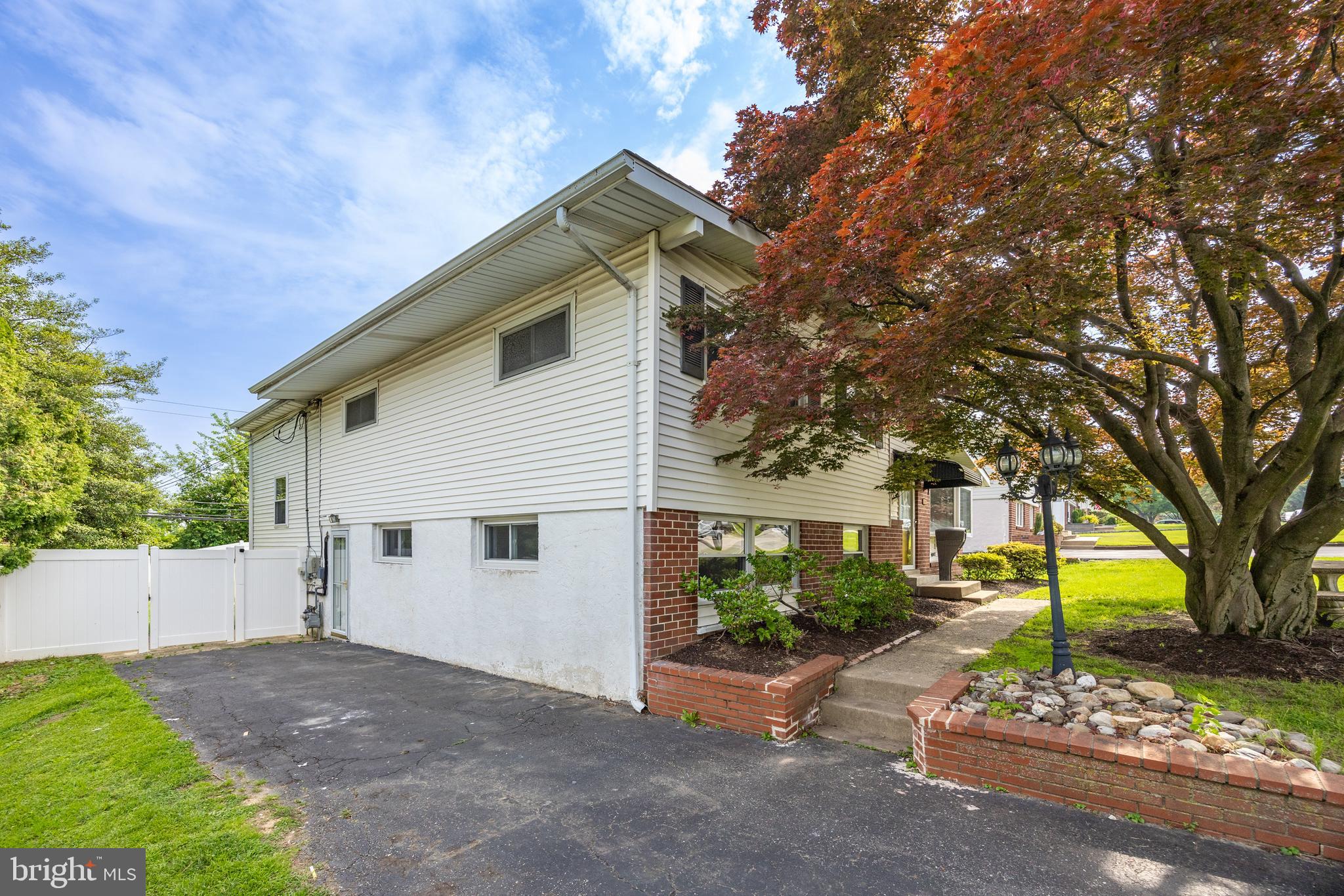 LAWRENCE PARK - Residential