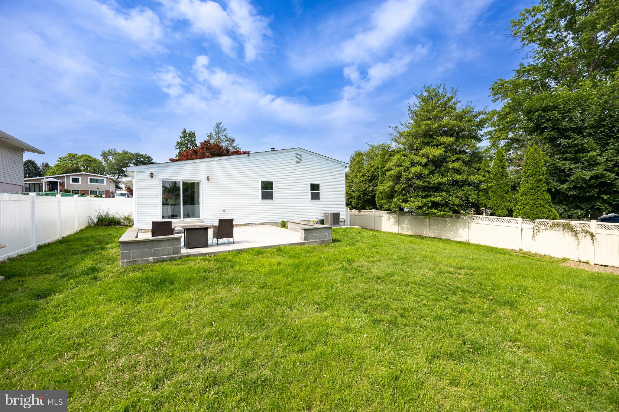 LAWRENCE PARK - Residential