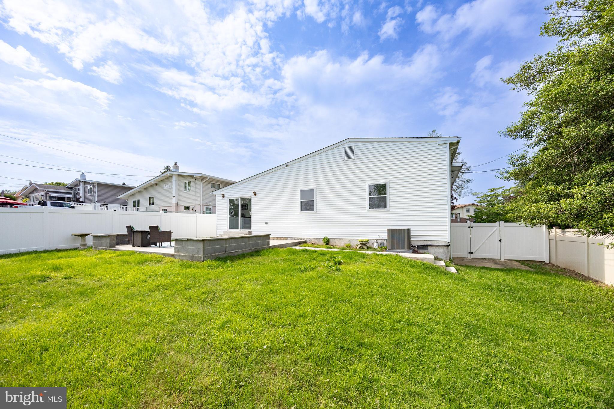 LAWRENCE PARK - Residential