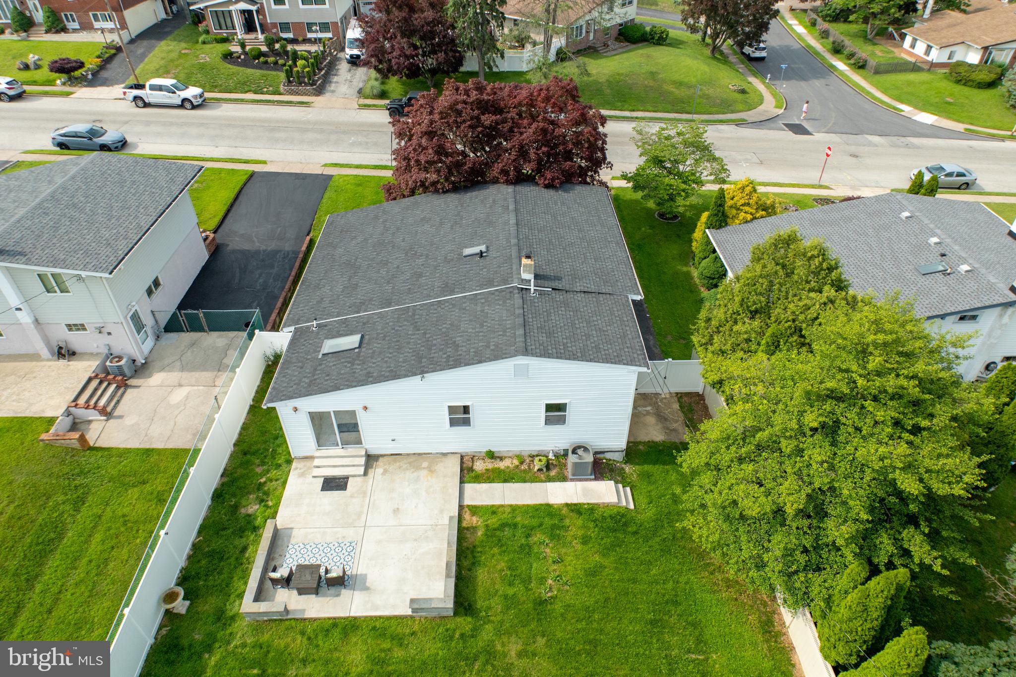 LAWRENCE PARK - Residential