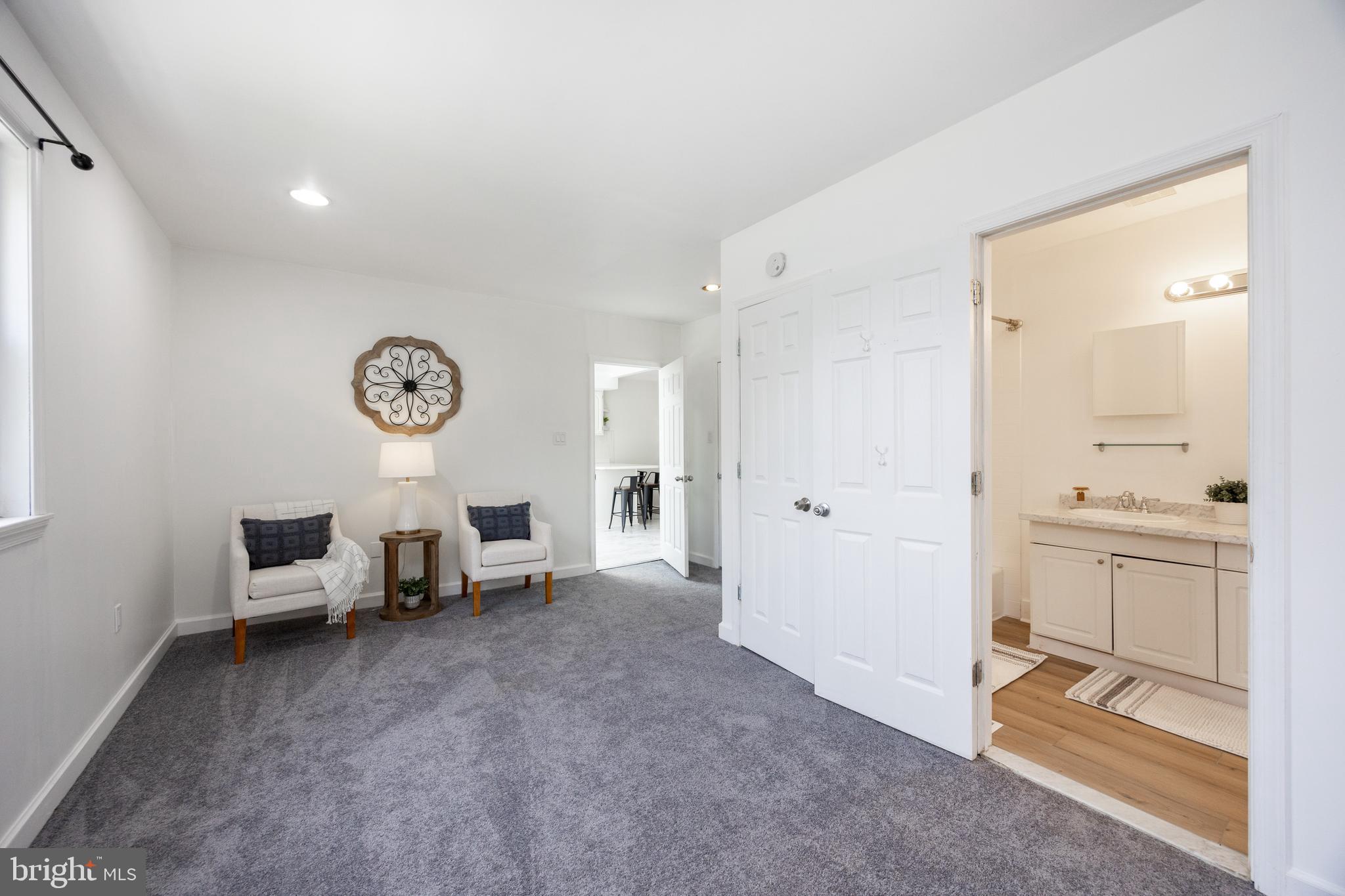 LAWRENCE PARK - Residential