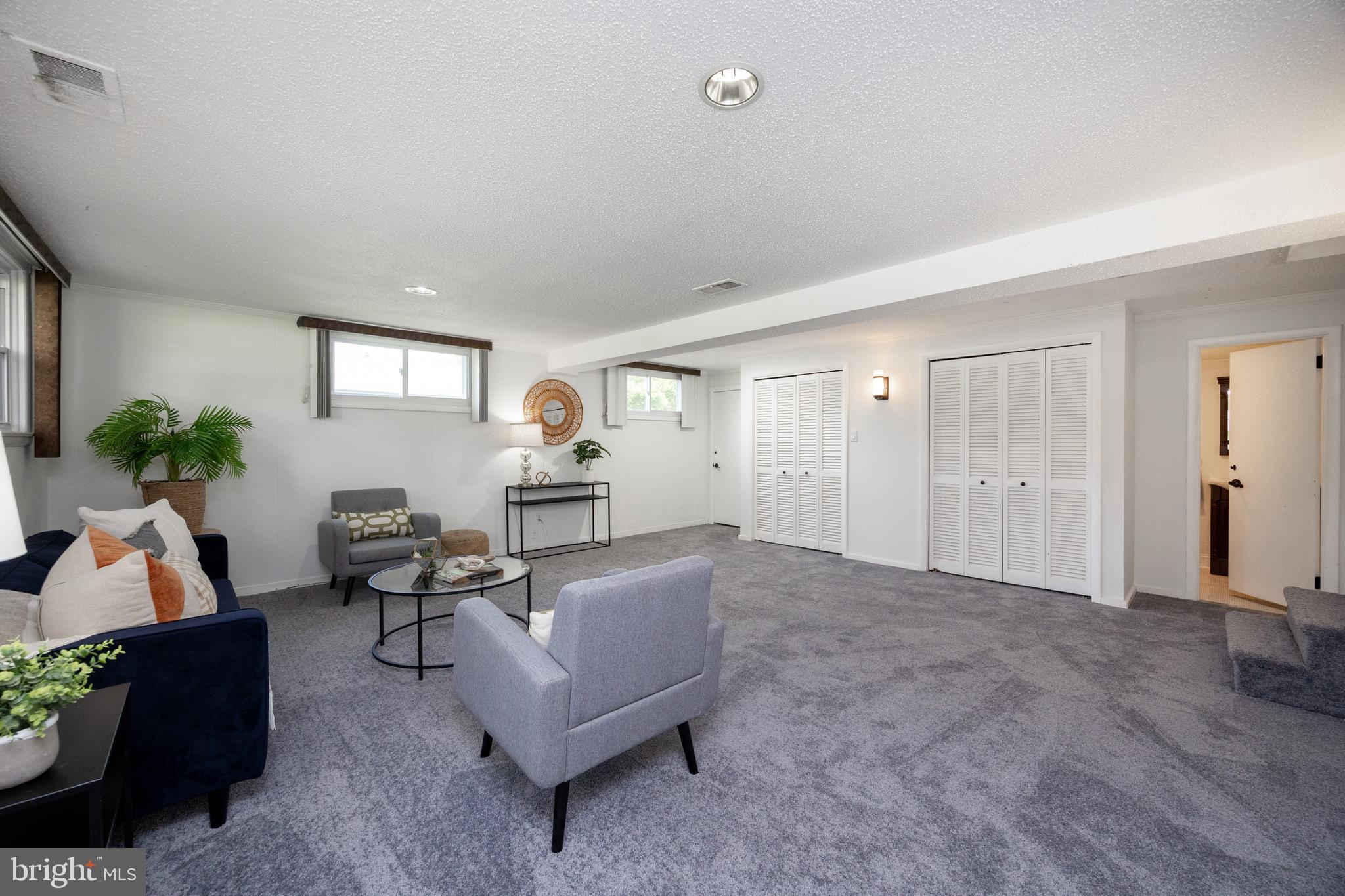 LAWRENCE PARK - Residential