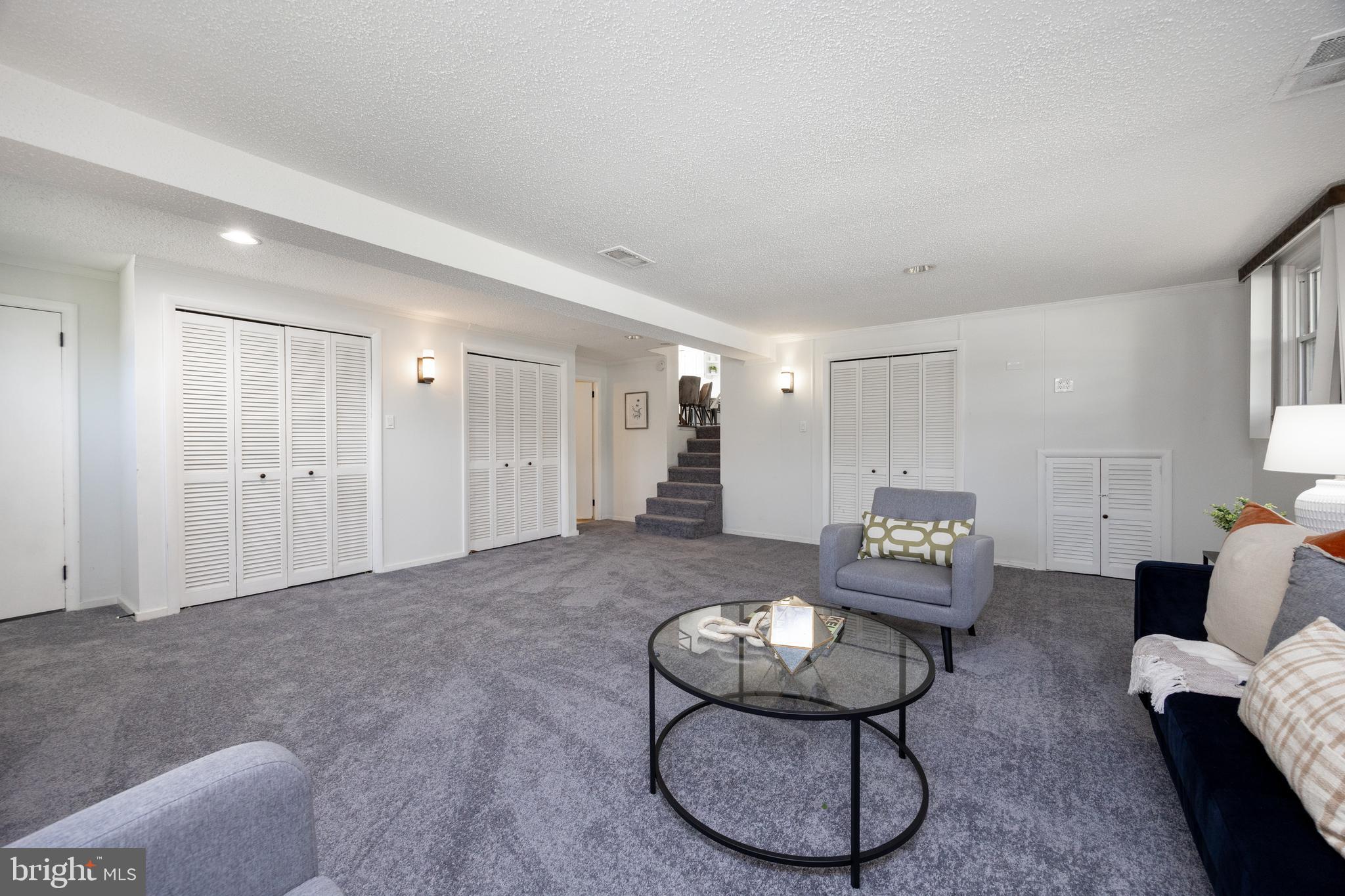 LAWRENCE PARK - Residential
