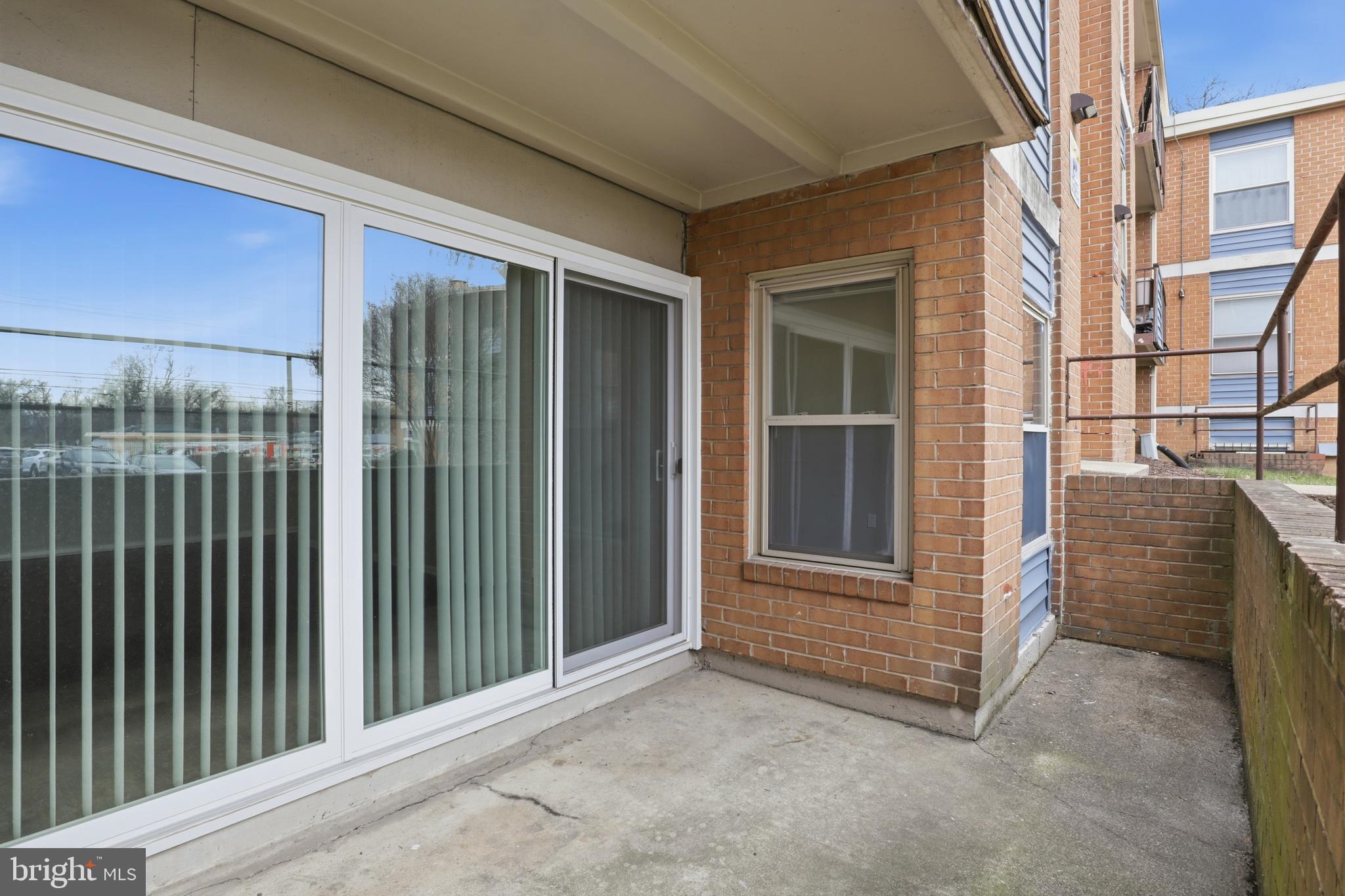 MARLOW TOWERS - Residential Lease