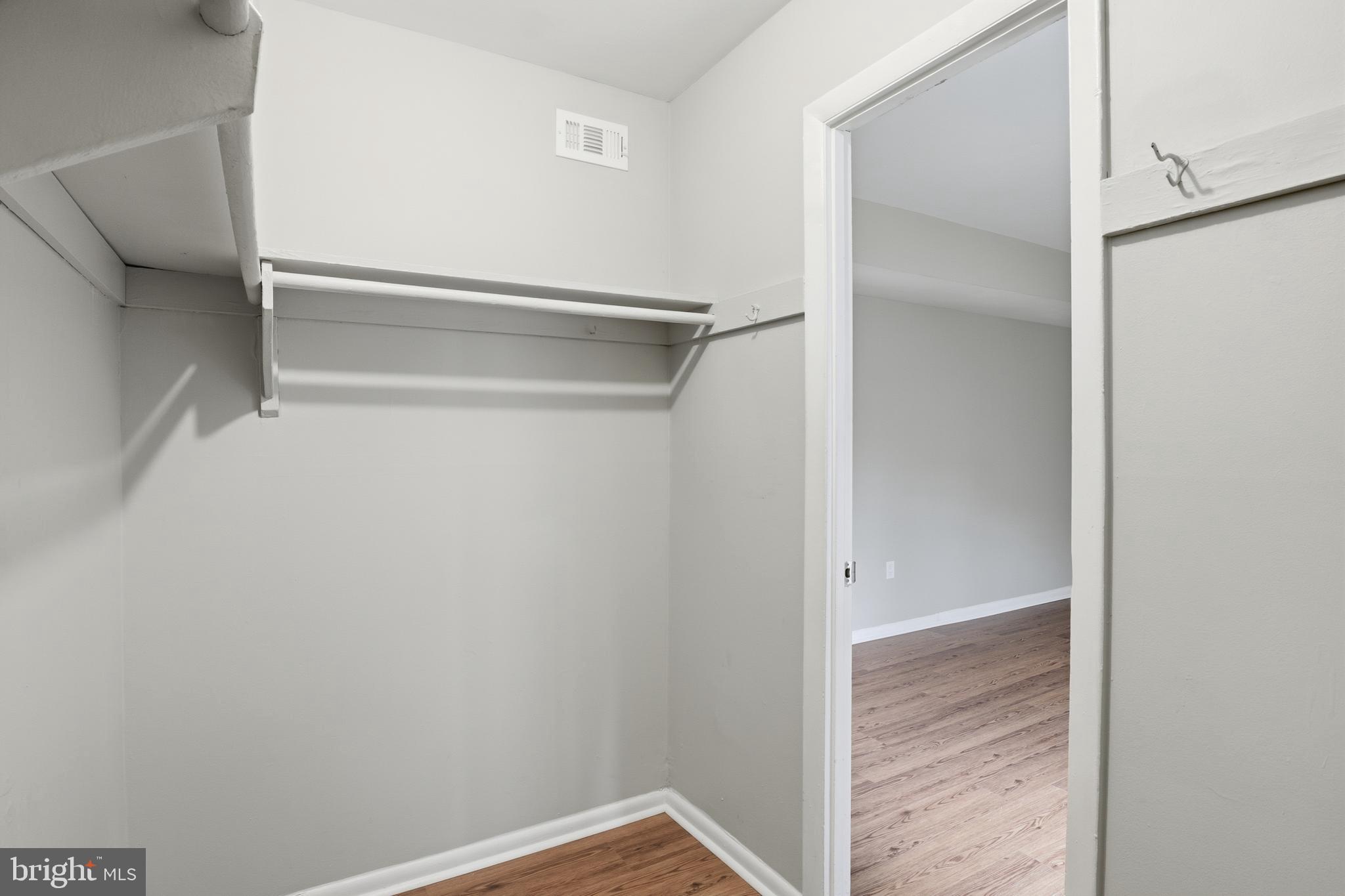 MARLOW TOWERS - Residential Lease