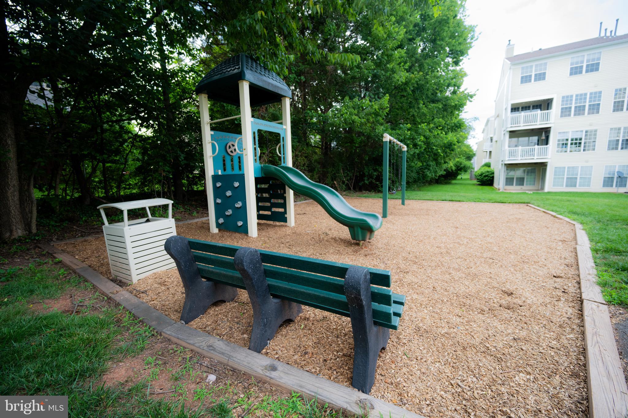 46946 COURTYARD SQUARE