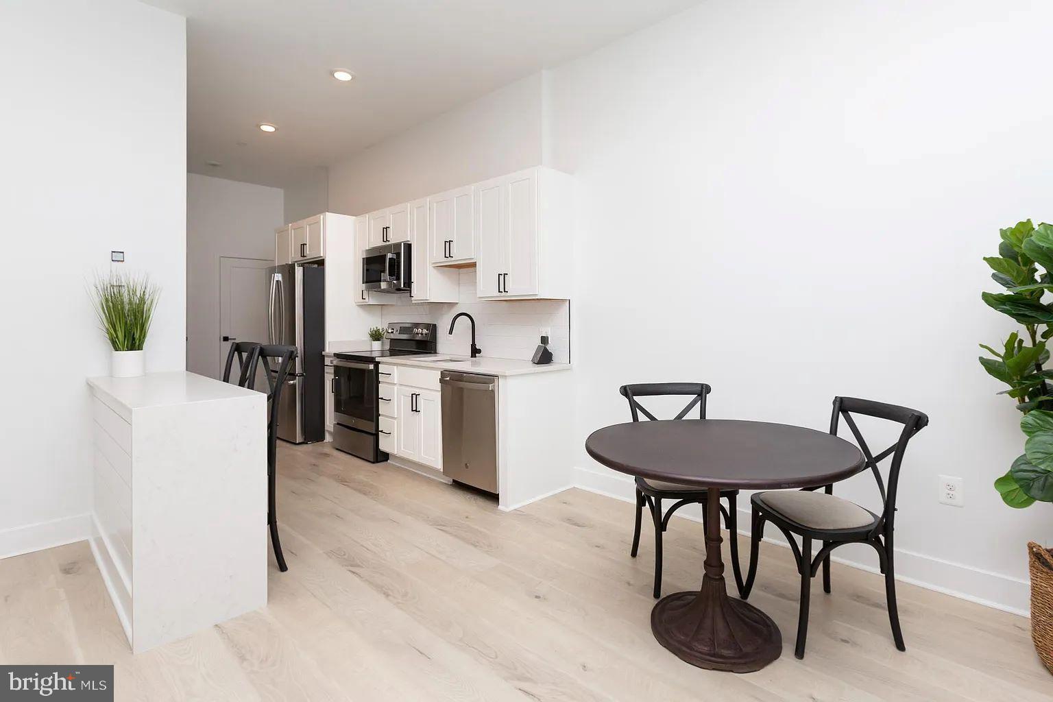 Discover your ideal apartment in The Archer, where luxury living meets historic charm in the heart of Fells Point. Nestled in this picturesque neighborhood, our stunning apartments offer a refined living experience.
Built in 2021, these new apartments step into open floor plans with soaring ceilings, creating an airy, welcoming ambiance that's flooded with natural light. Your gourmet kitchen, adorned with sleek stainless steel appliances and black matte hardware, will inspire your inner chef. The custom walk-in closets, engineered hardwood flooring, quartz countertops, white diagonal subway tile, and posh lighting add more than a touch of opulence to your everyday routine.
Welcome to Fells Point, where charming cobblestone streets meet the waterfront. This pedestrian-friendly neighborhood boasts an array of bars, top-rated restaurants, and boutique stores. It's also home to one of Baltimore's most luxurious hotels, The Pendry. Explore historic streets, savor a lively culinary scene, and immerse yourself in the rich history and vibrant culture of this unique Baltimore neighborhood.
Your oasis at The Archer awaits, and we are ready to help you find your dream apartment!
Please note that the photos are of a model apartment home at The Archer; however, the Matterport shows the actual apartment home.