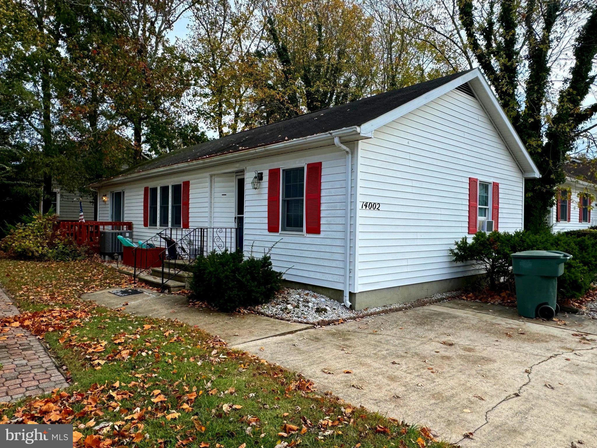 CAINE WOODS - Residential Lease