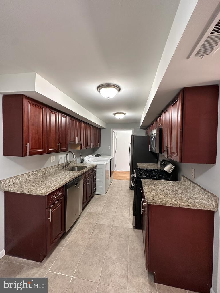 PINES CONDOMINIUM - Residential