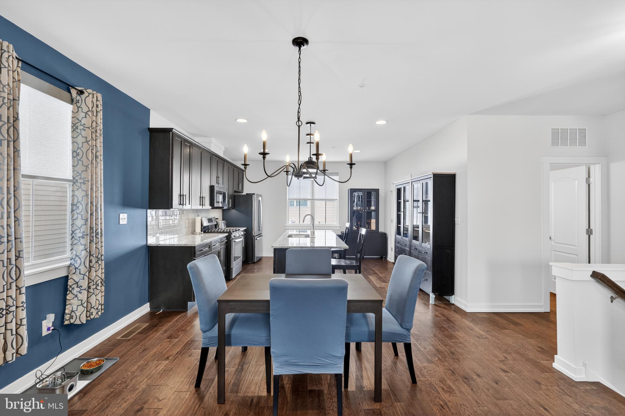 WATERSIDE - Residential