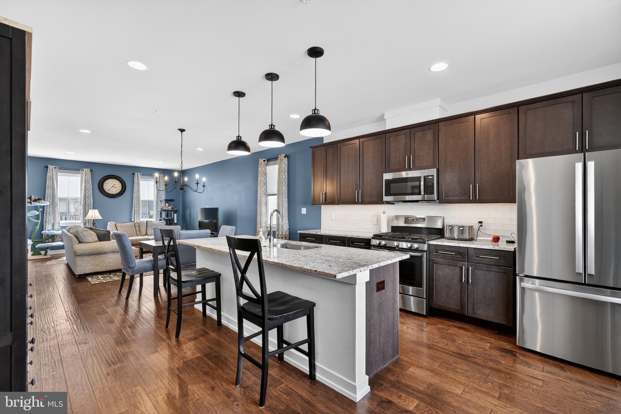 WATERSIDE - Residential