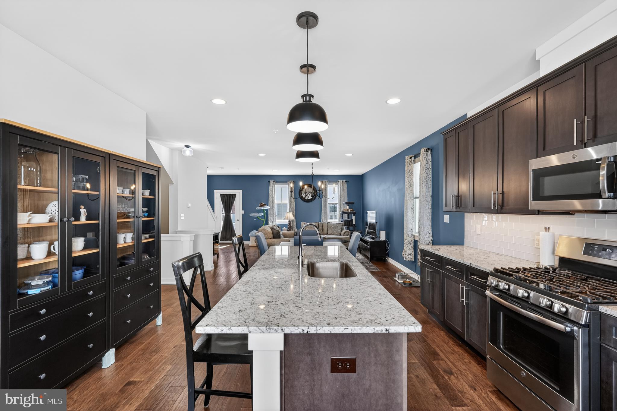 WATERSIDE - Residential