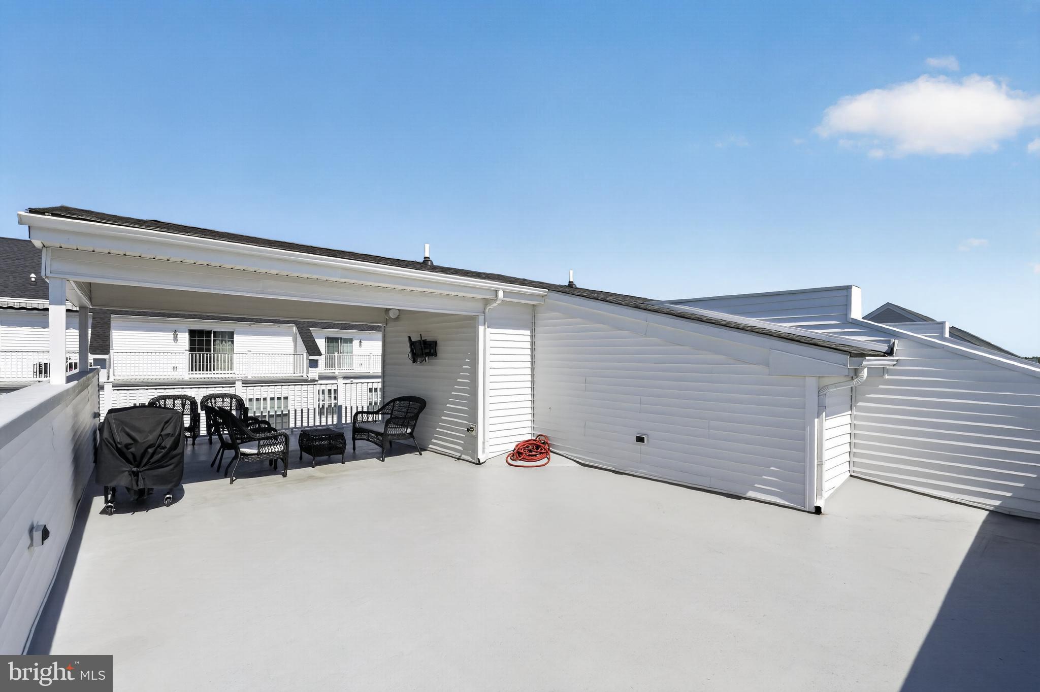 WATERSIDE - Residential