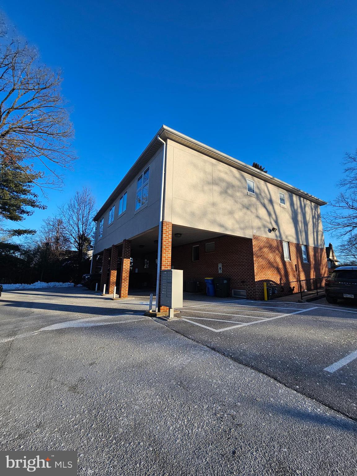 2215 E MARKET STREET 2ND FLOOR