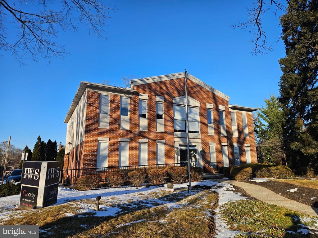 Photo of 2215 E Market Street #2ND FLOOR, YORK, PA 17402 (MLS # PAYK2097528)