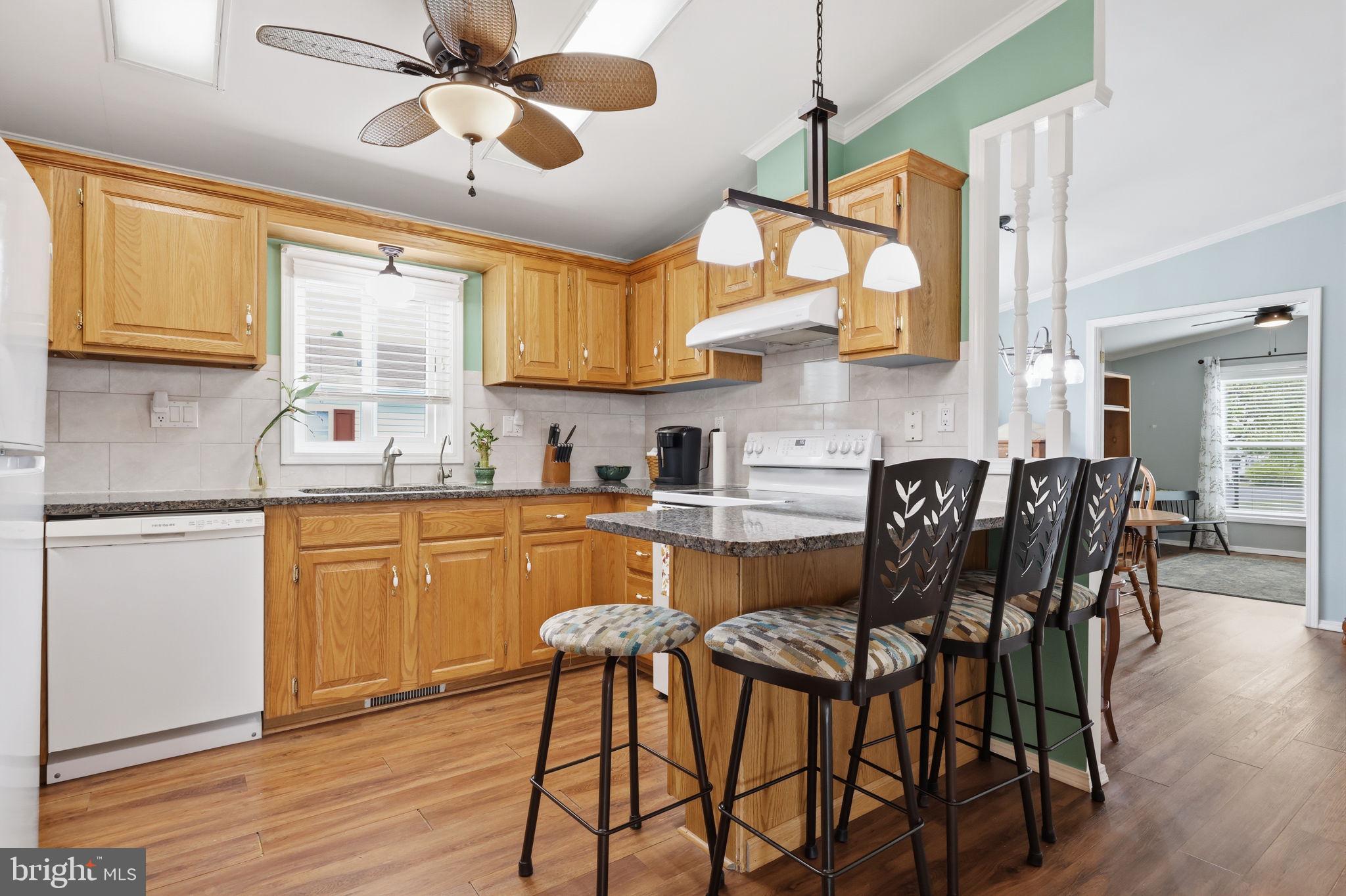 BUCKINGHAM SPRINGS - Residential