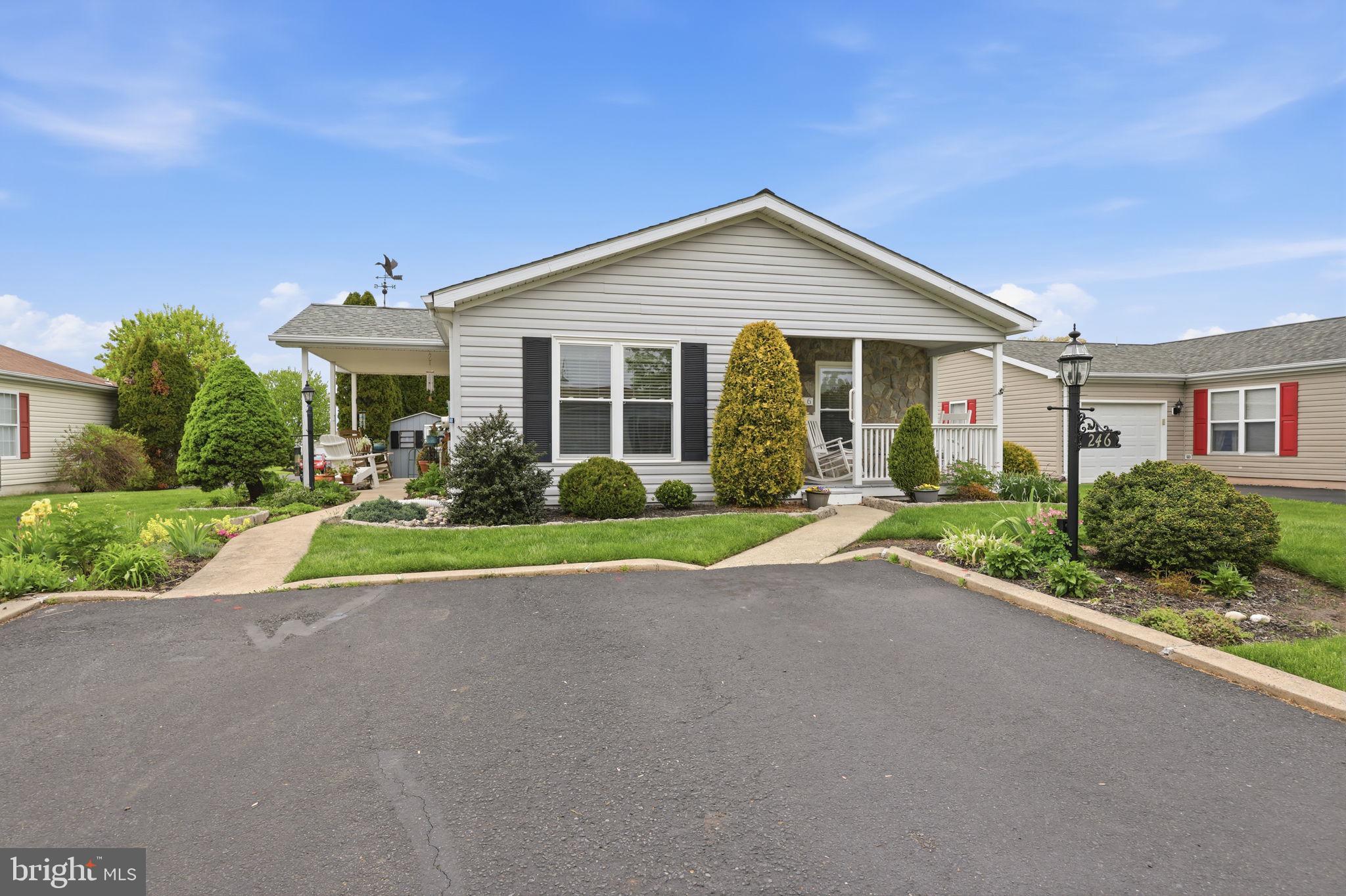 BUCKINGHAM SPRINGS - Residential