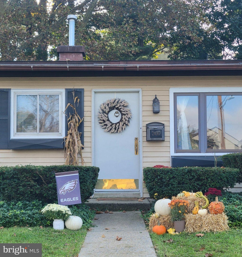 Photo of 2450 Mckinley Avenue, READING, PA 19609 (MLS # PABK2080310)