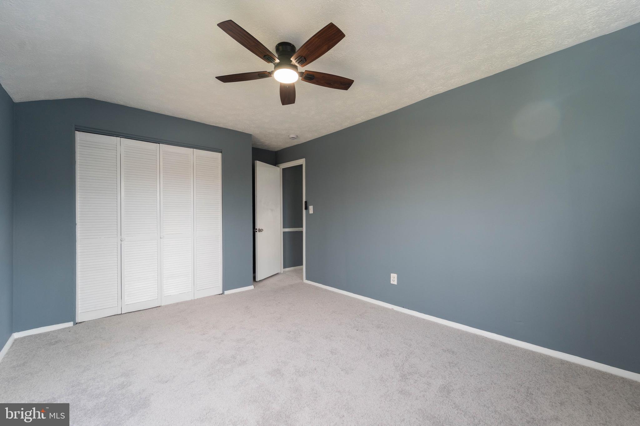 HOLLAND HILL - Residential