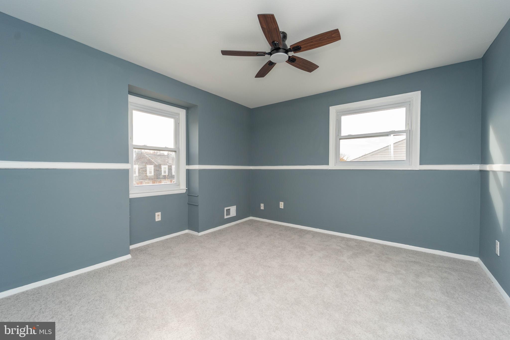 HOLLAND HILL - Residential