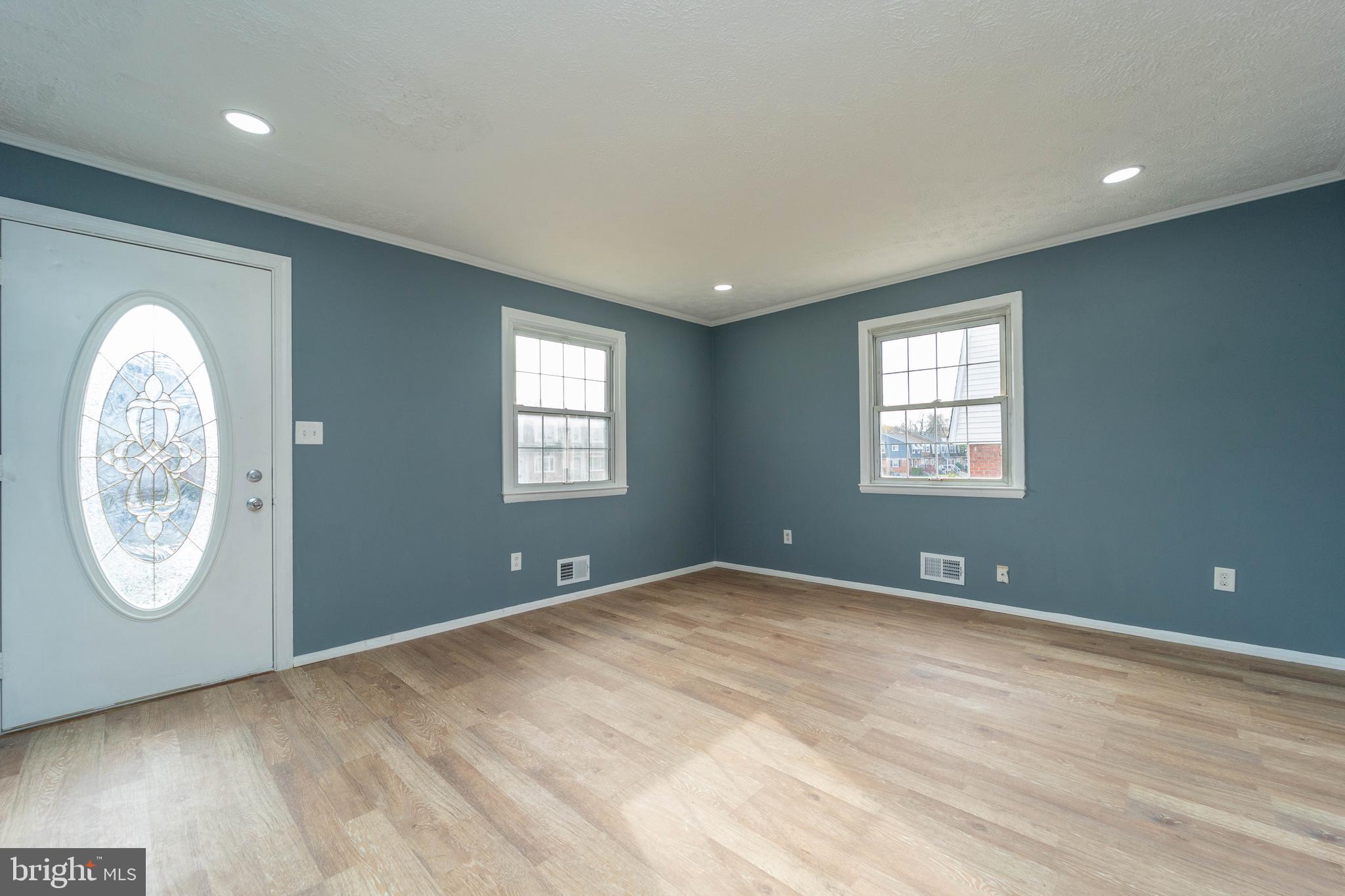 HOLLAND HILL - Residential