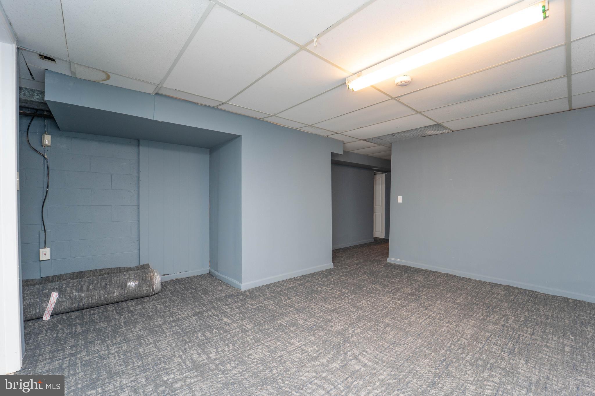 HOLLAND HILL - Residential