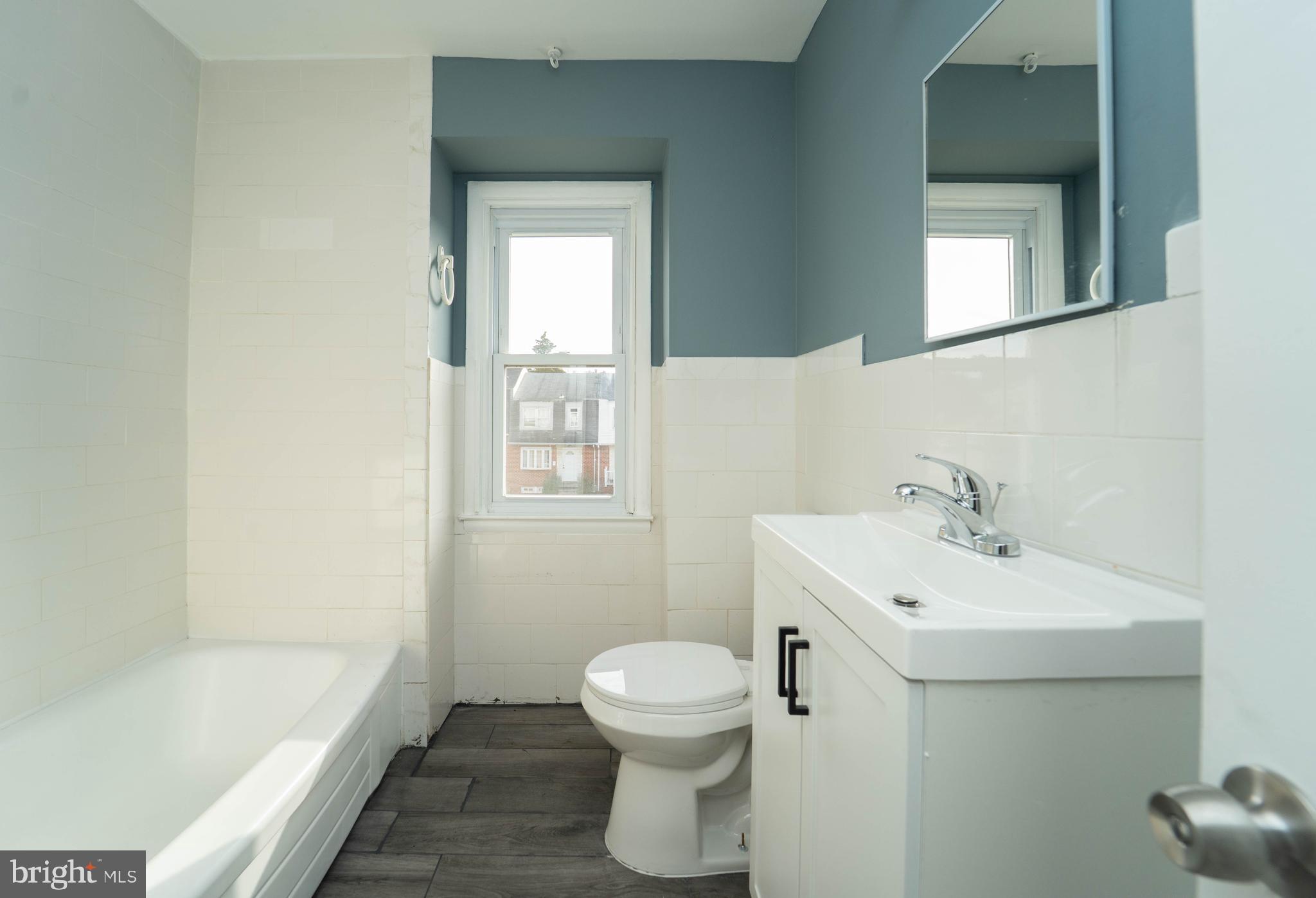 HOLLAND HILL - Residential