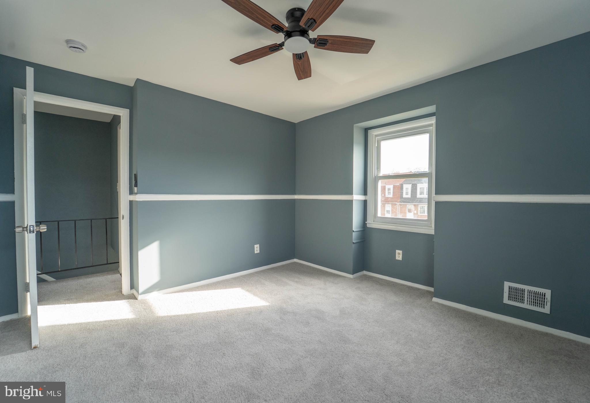 HOLLAND HILL - Residential