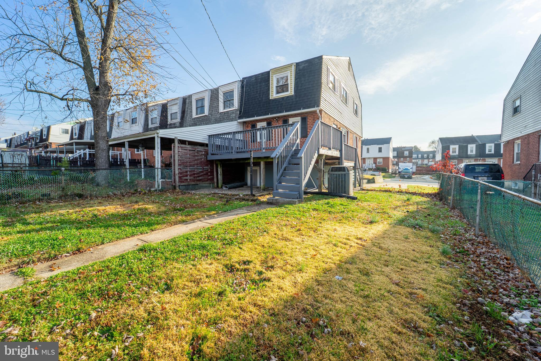 HOLLAND HILL - Residential