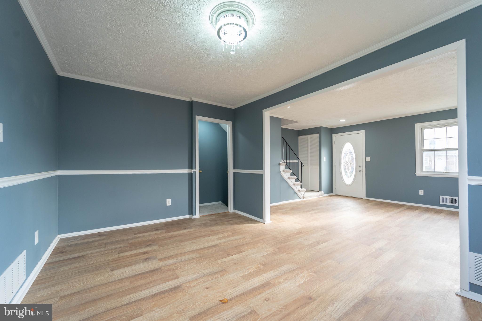 HOLLAND HILL - Residential