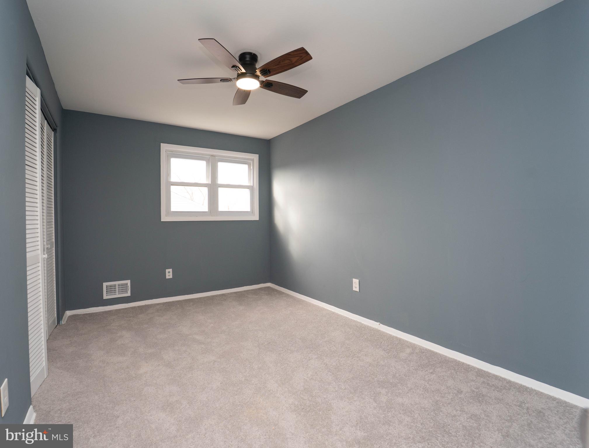 HOLLAND HILL - Residential