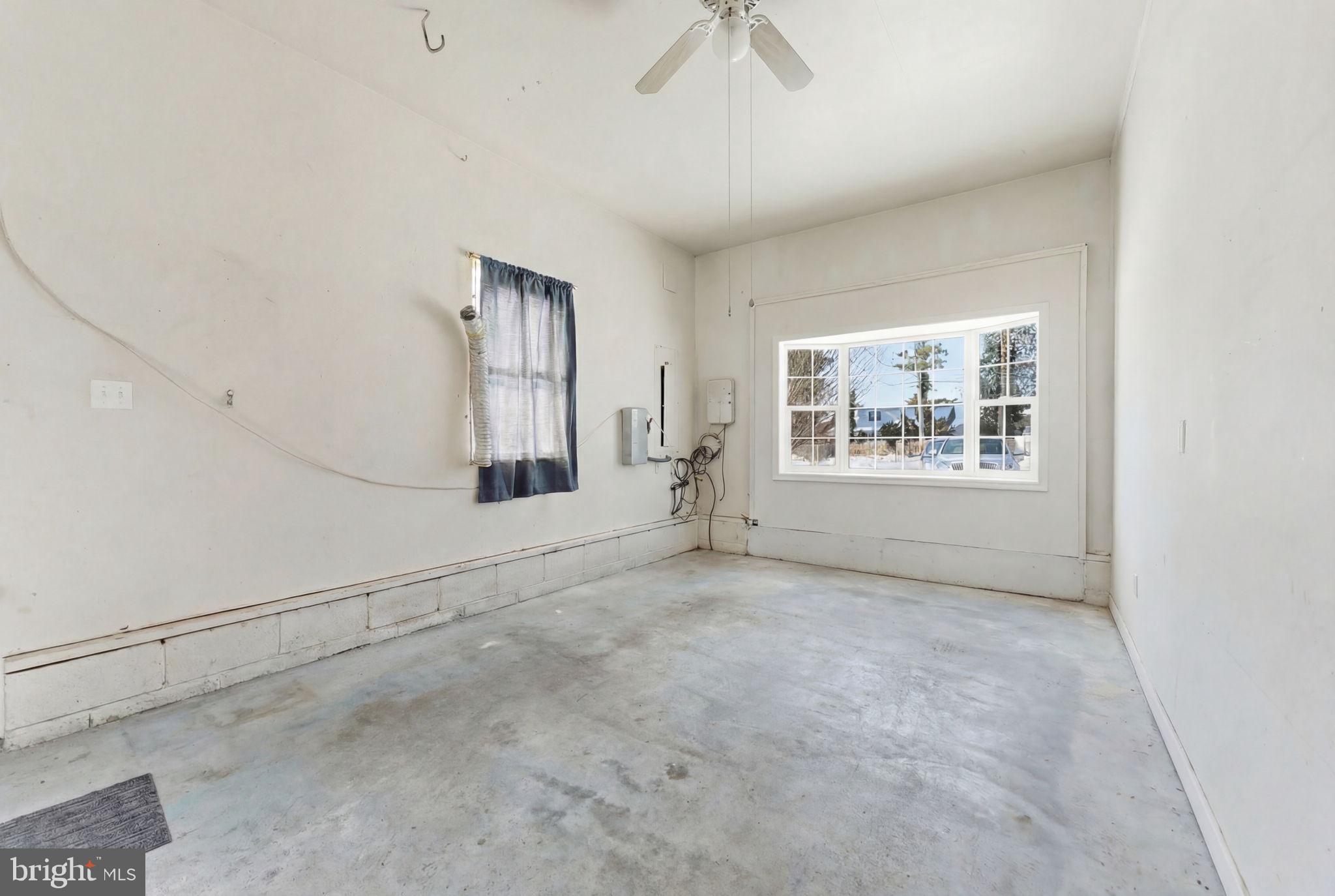 ROLLING MEADOWS - Residential