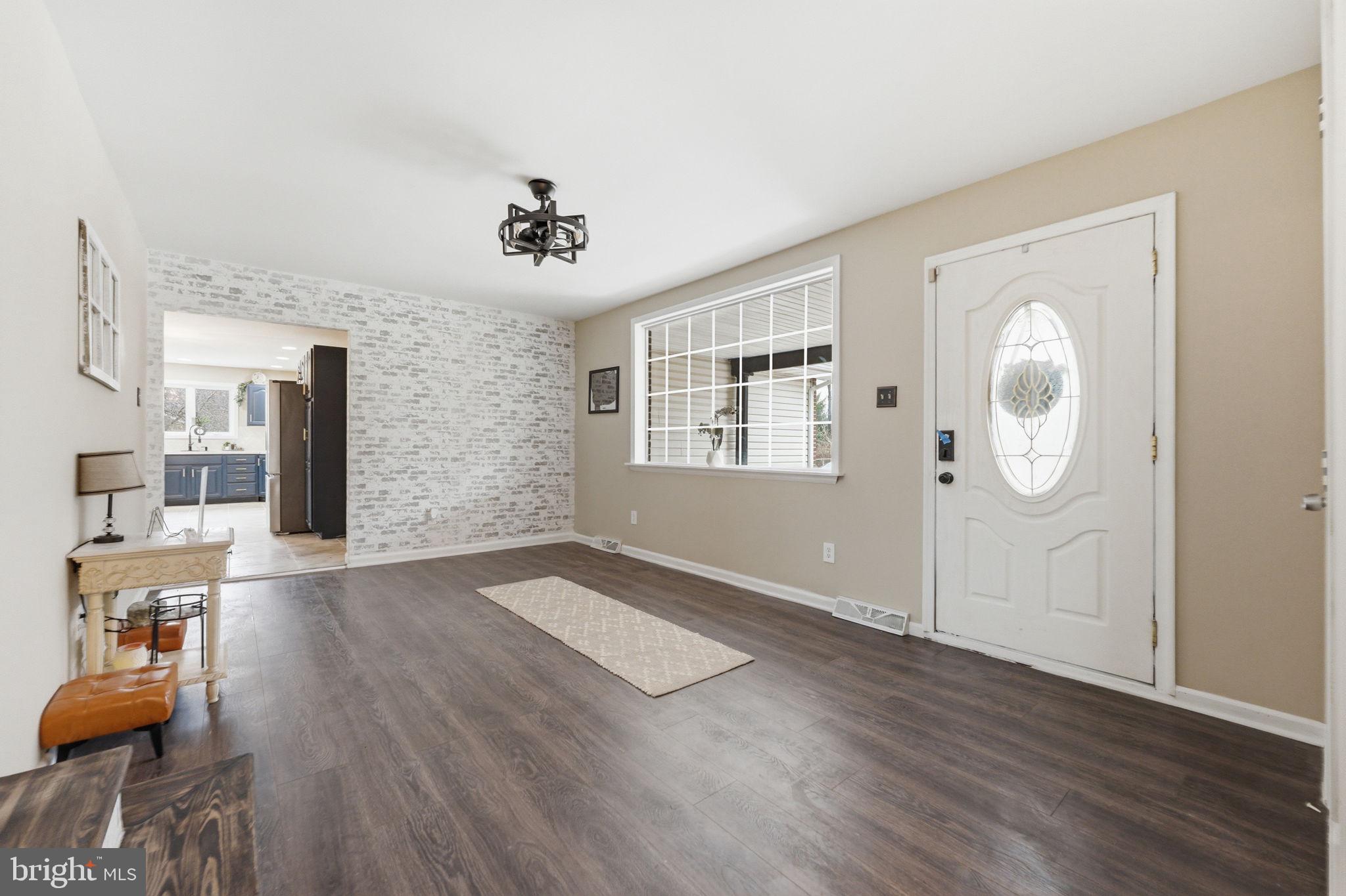 ROLLING MEADOWS - Residential