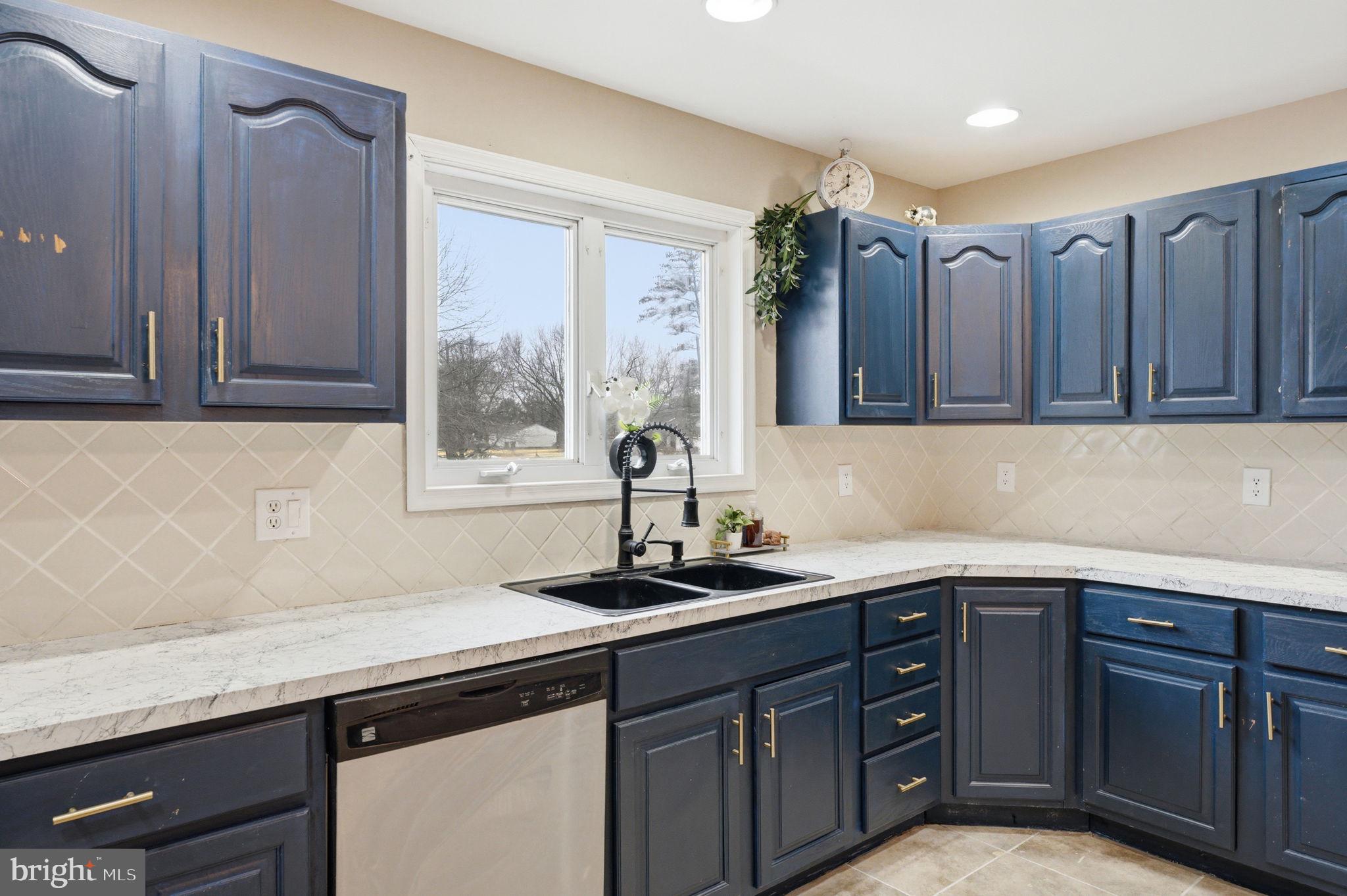 ROLLING MEADOWS - Residential