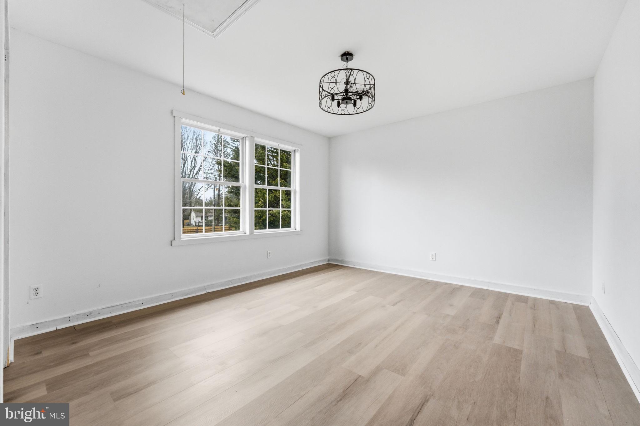 ROLLING MEADOWS - Residential