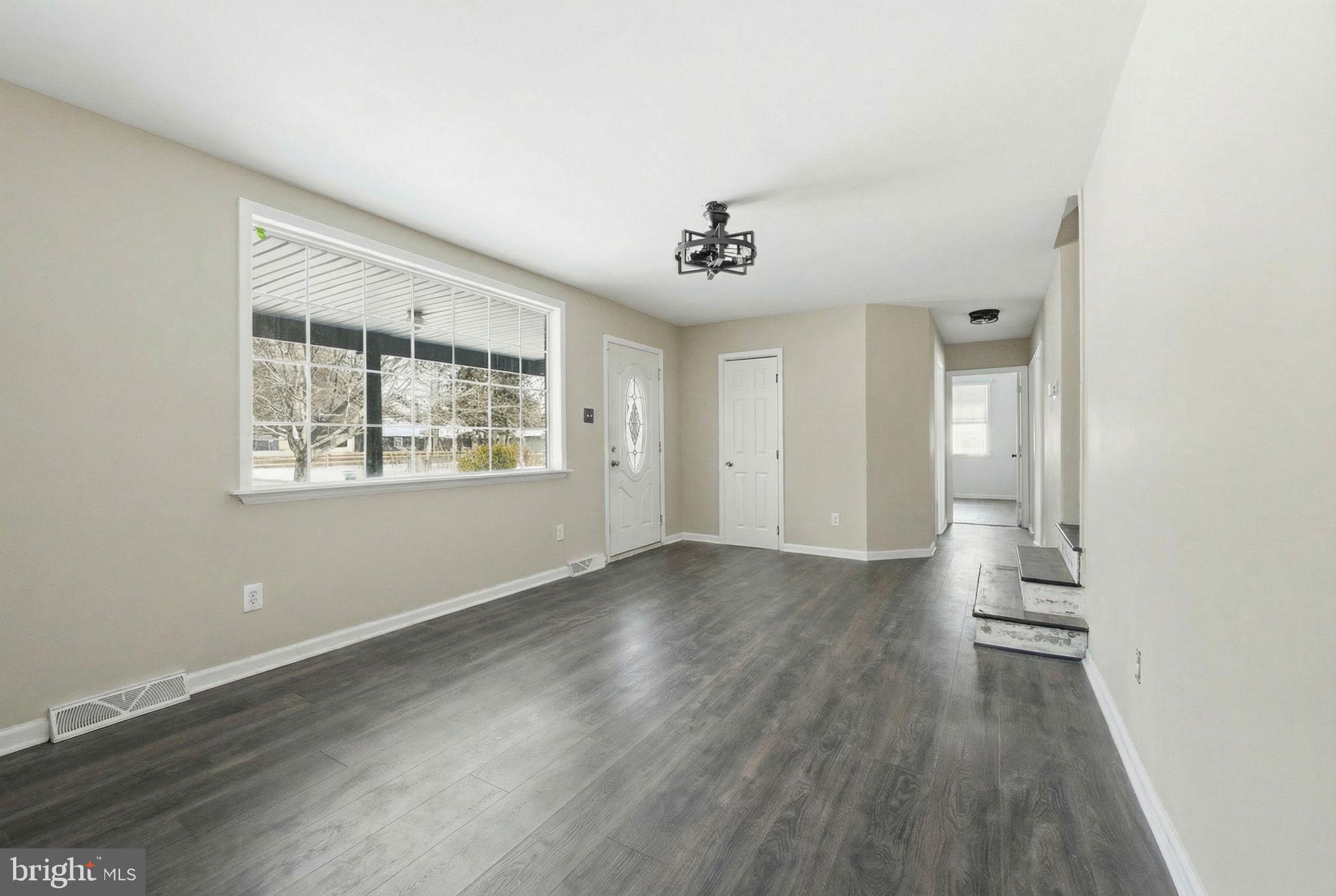 ROLLING MEADOWS - Residential