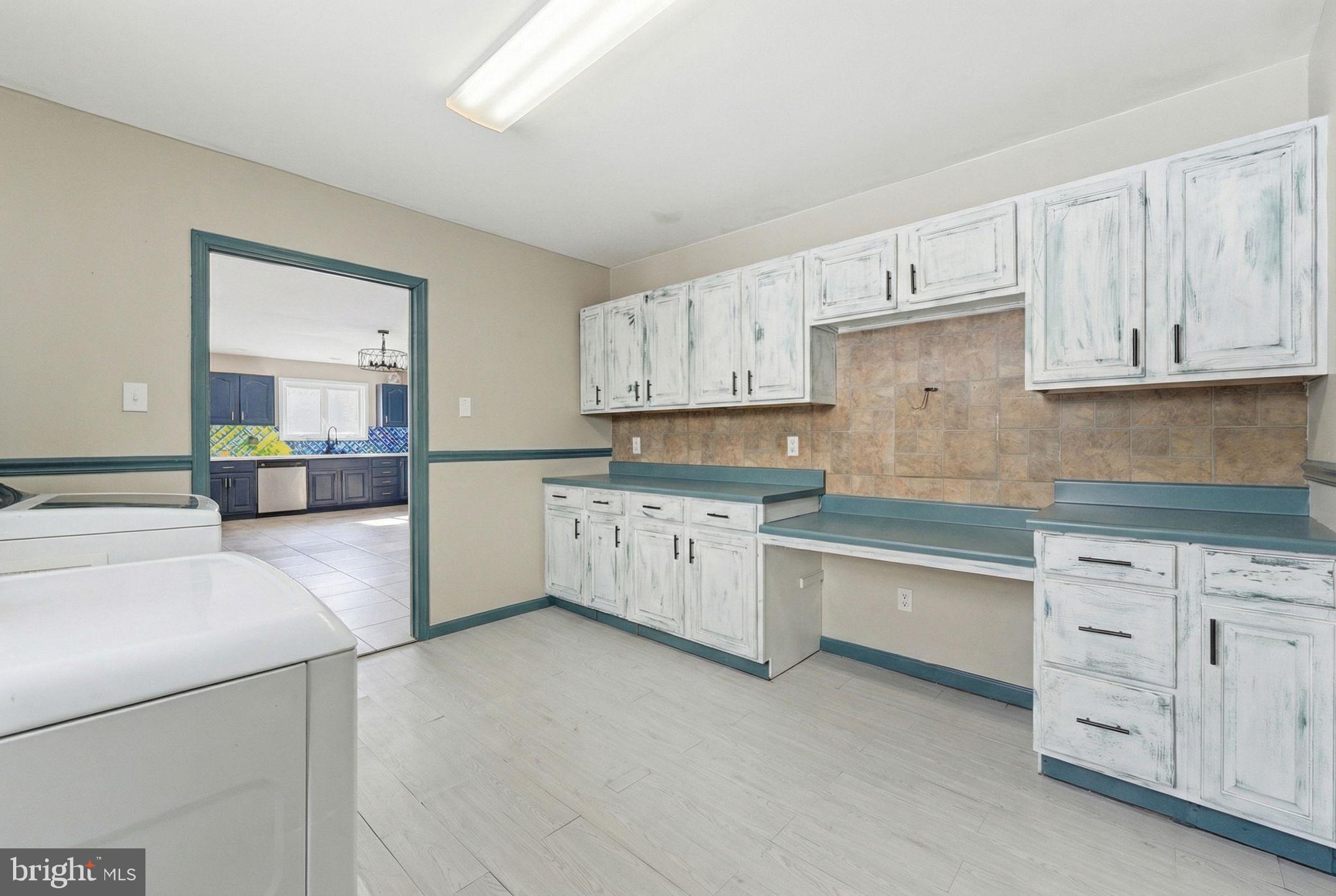 ROLLING MEADOWS - Residential