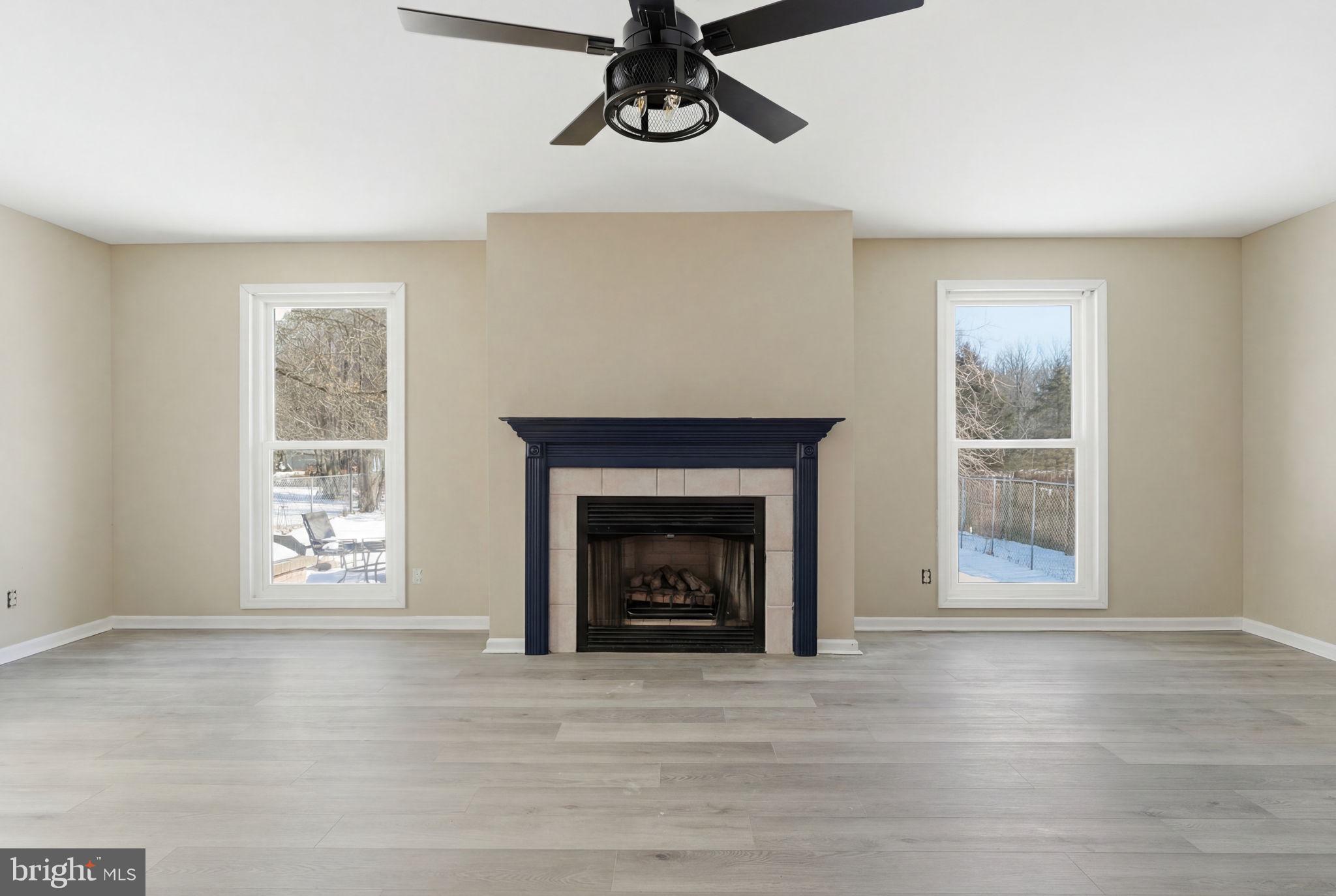 ROLLING MEADOWS - Residential