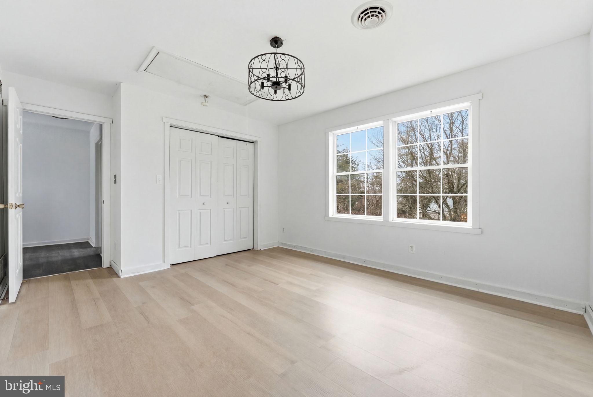 ROLLING MEADOWS - Residential