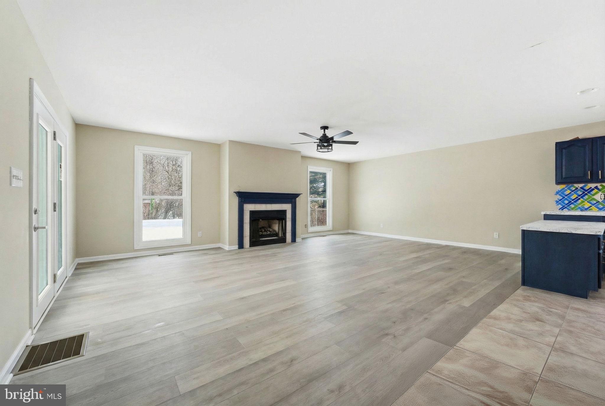 ROLLING MEADOWS - Residential