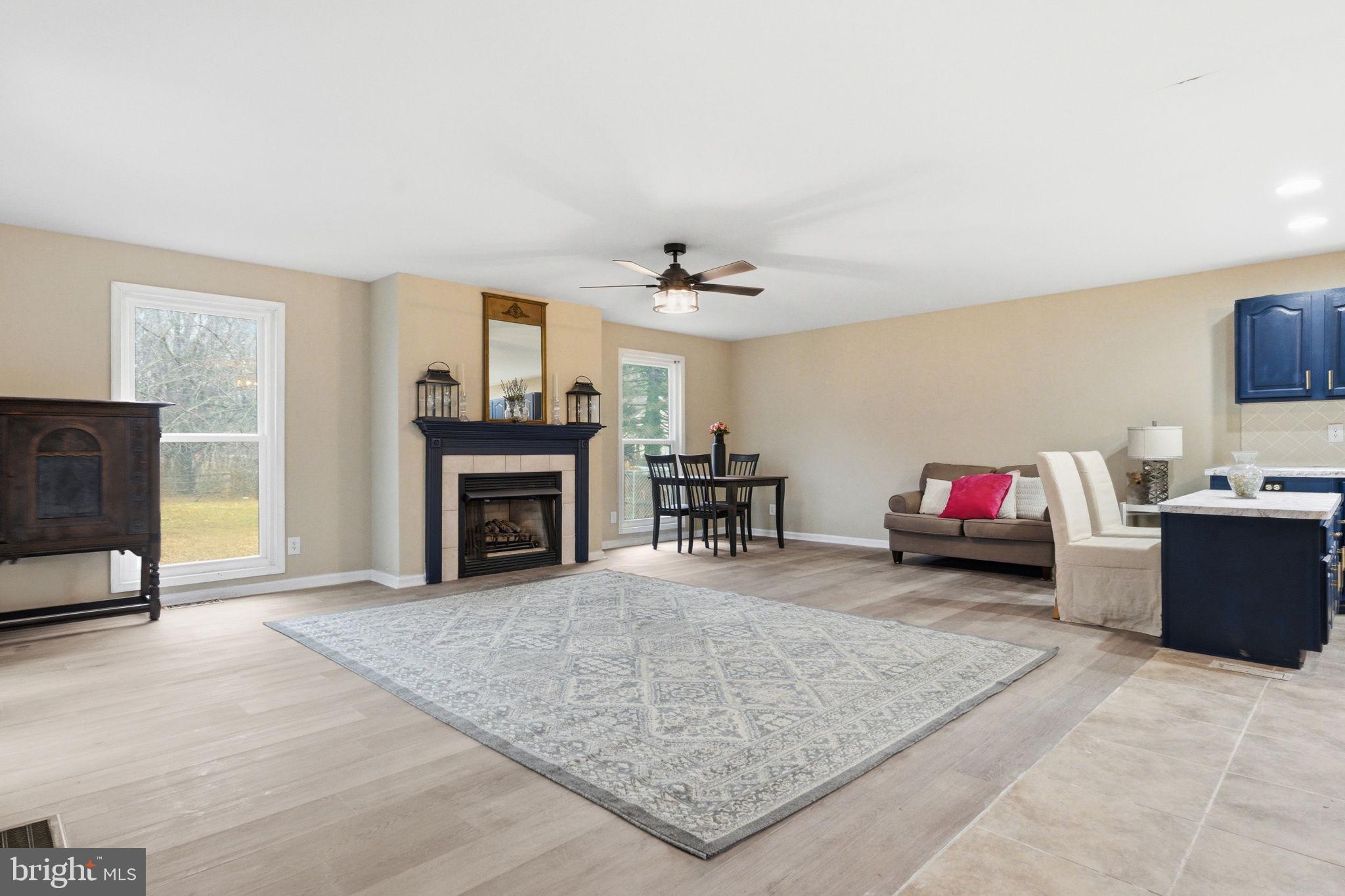 ROLLING MEADOWS - Residential