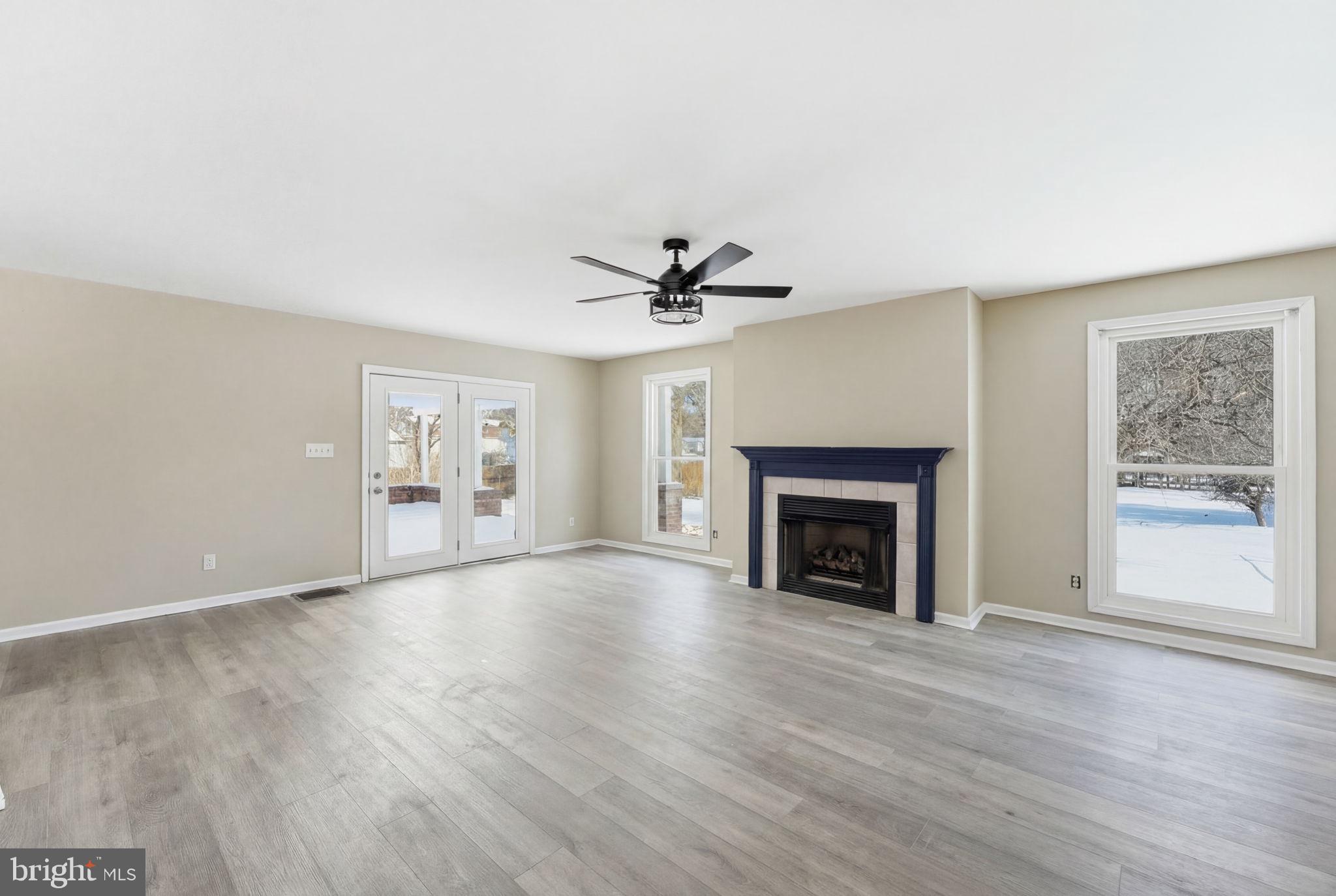 ROLLING MEADOWS - Residential